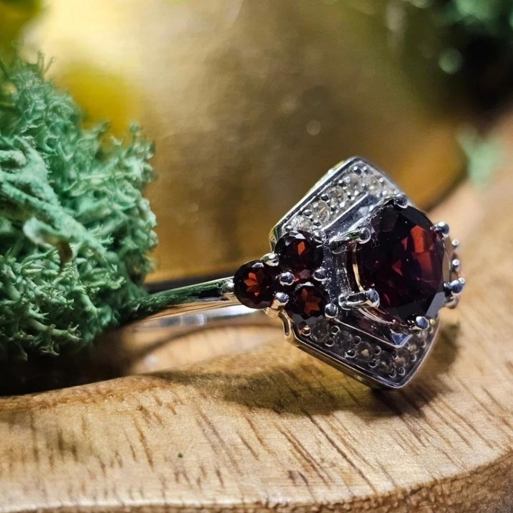 Red Vermelho Garnet & White Zircon ring